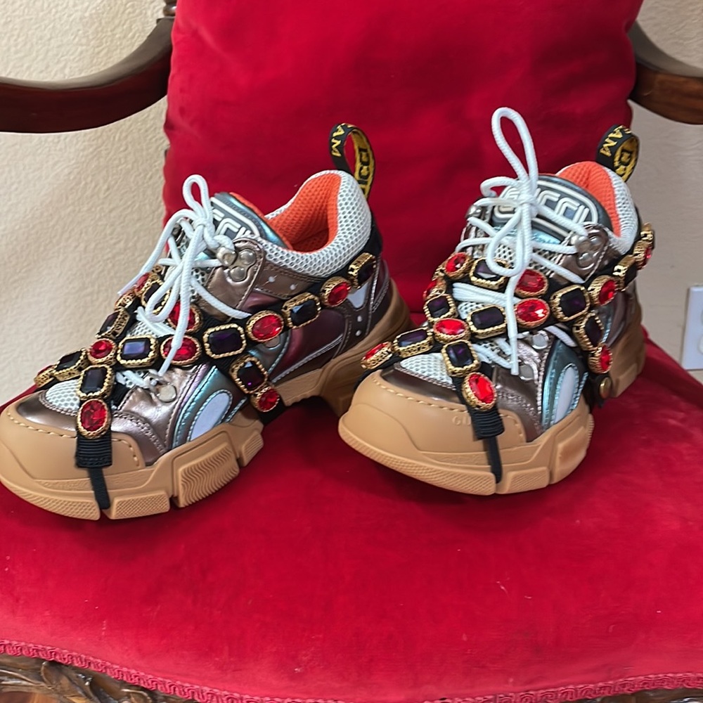 Beautiful brand new purple GUCCI Flashtrek chunky leather sneakers - Picture 2 of 7